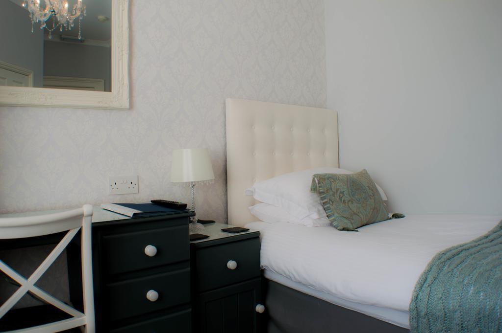 The Battledown Hotel Cheltenham Bagian luar foto