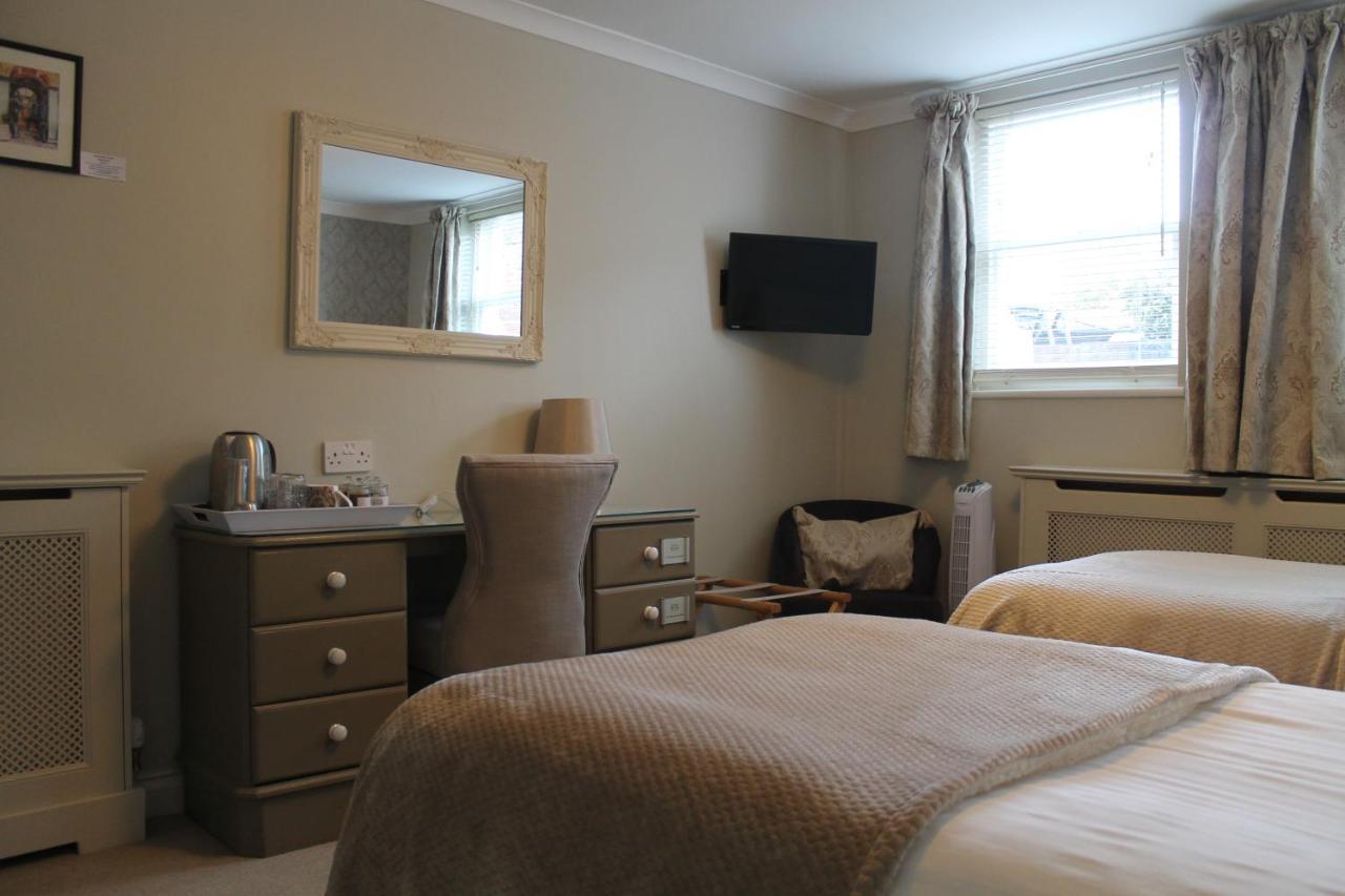 The Battledown Hotel Cheltenham Bagian luar foto