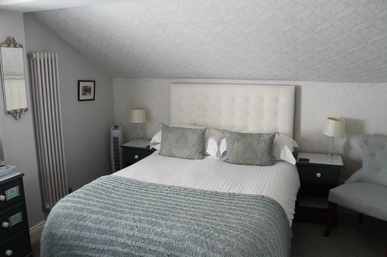 The Battledown Hotel Cheltenham Bagian luar foto